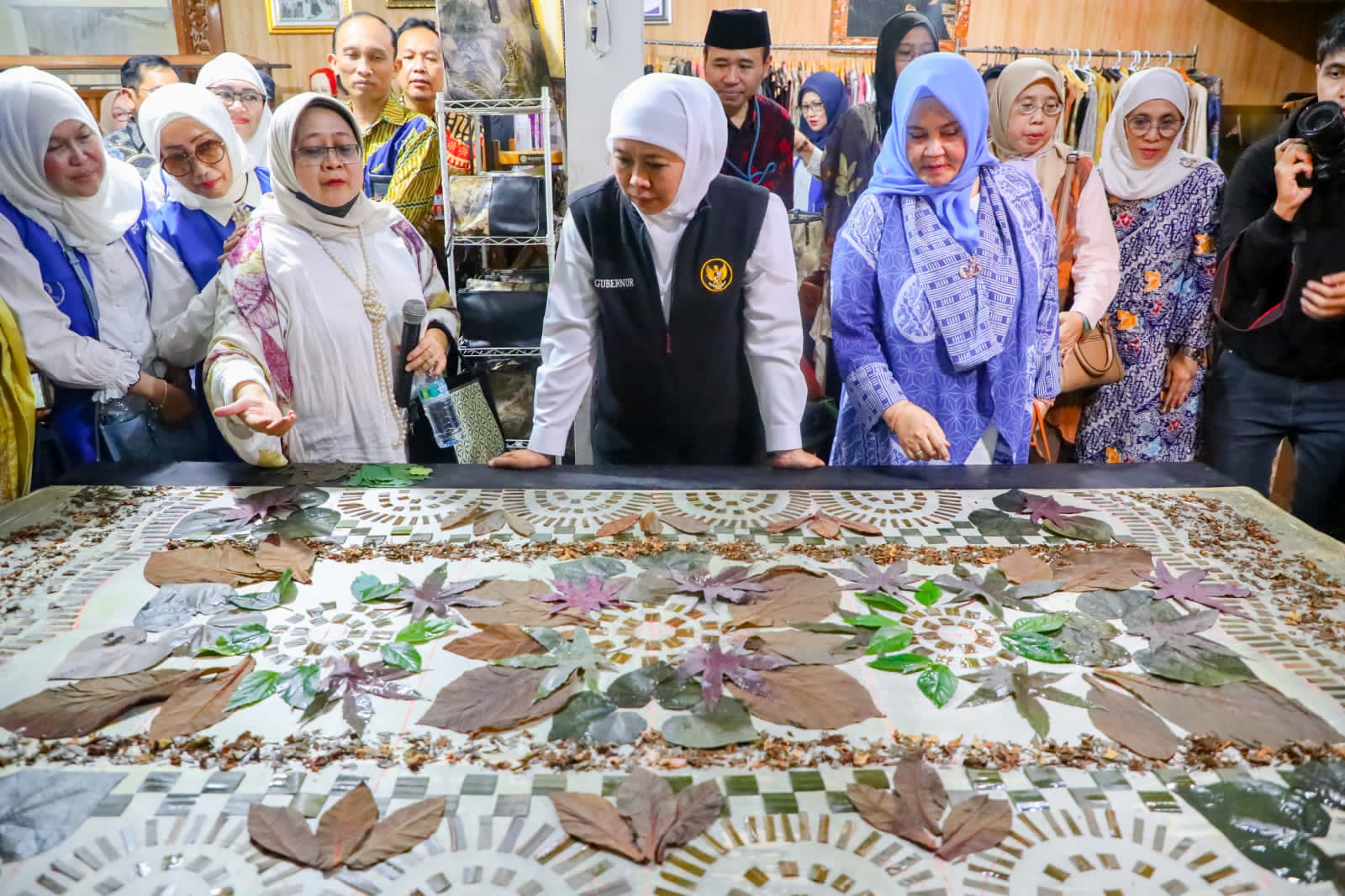 Berkonsep Out Of The Box, Gubernur Khofifah Resmikan Kampoeng Mandiri di Kedung Baruk Surabaya